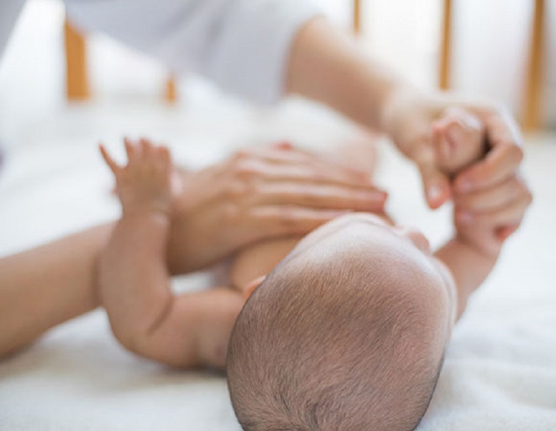 新生儿喂养如何坚持母乳